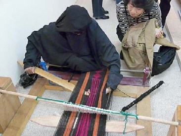 アラビア織りの実演の写真