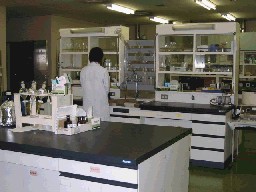 水質試験室の写真