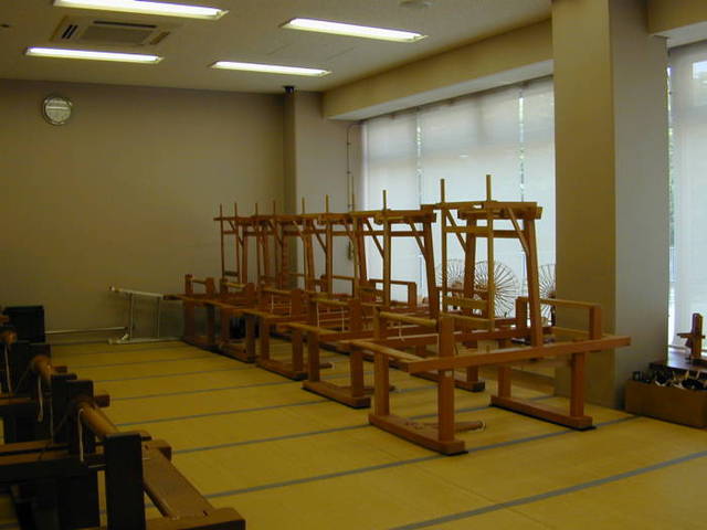 機織り実習室