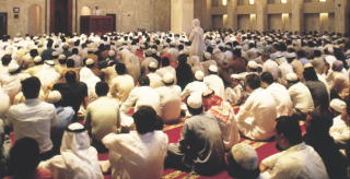 モスクでの崇拝の様子