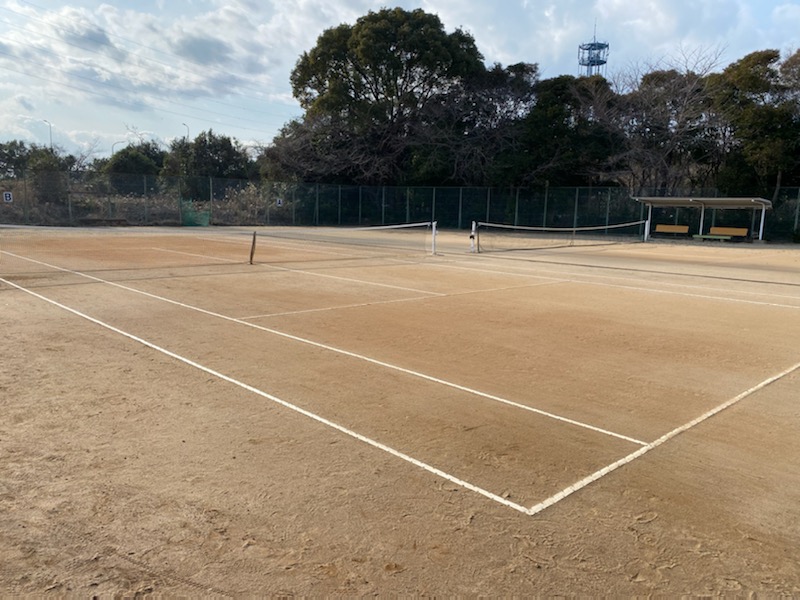 日長庭球場