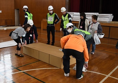 1danbo-ru ダンボールベット組立