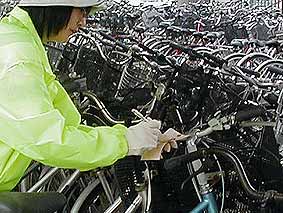 自転車注意札の取付け