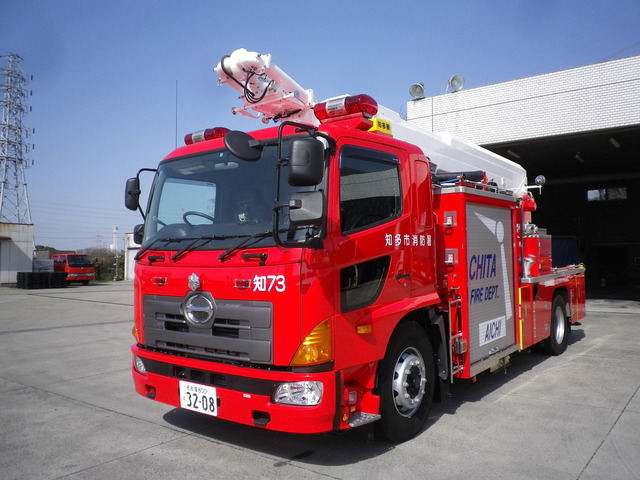 大型化学高所放水車