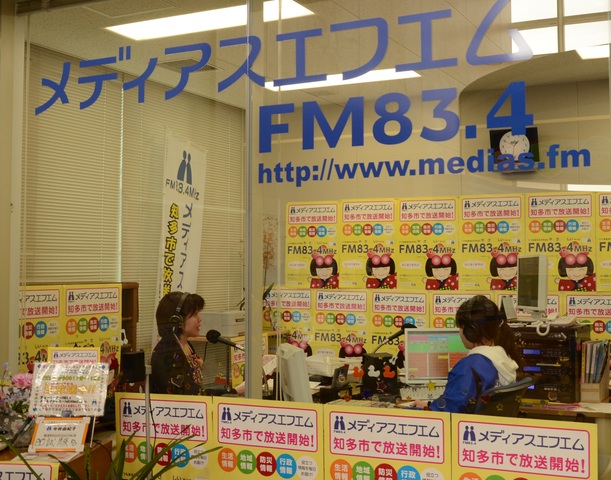 放送中のスタジオの様子