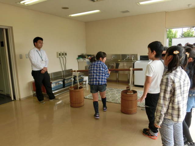 緒川小学校見学２