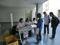 ミニテニス大会の受付様子