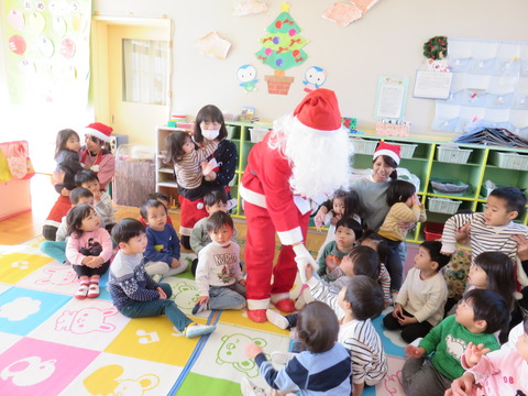 クリスマス会　サンタクロースがやってきた