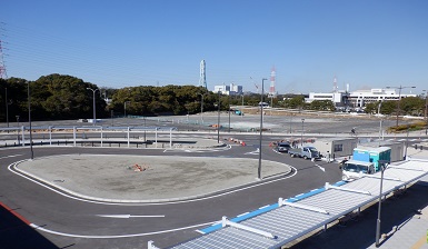 一般車ロータリ（市役所方向）