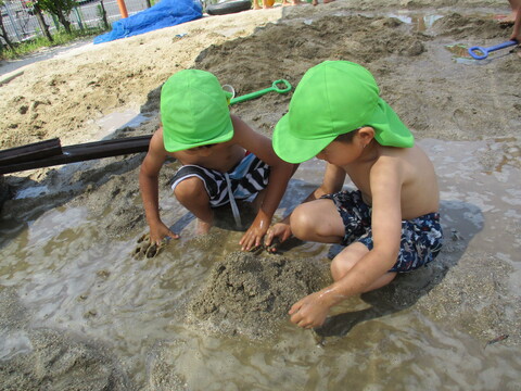 泥遊び（幼児）