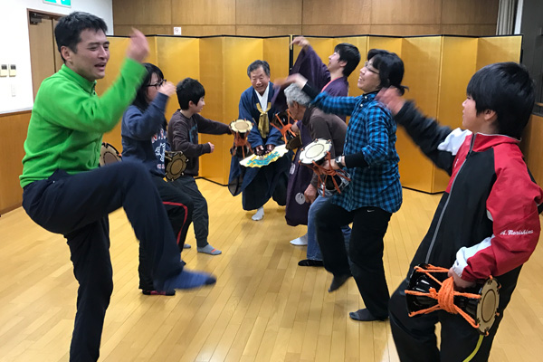 御殿万歳練習風景②